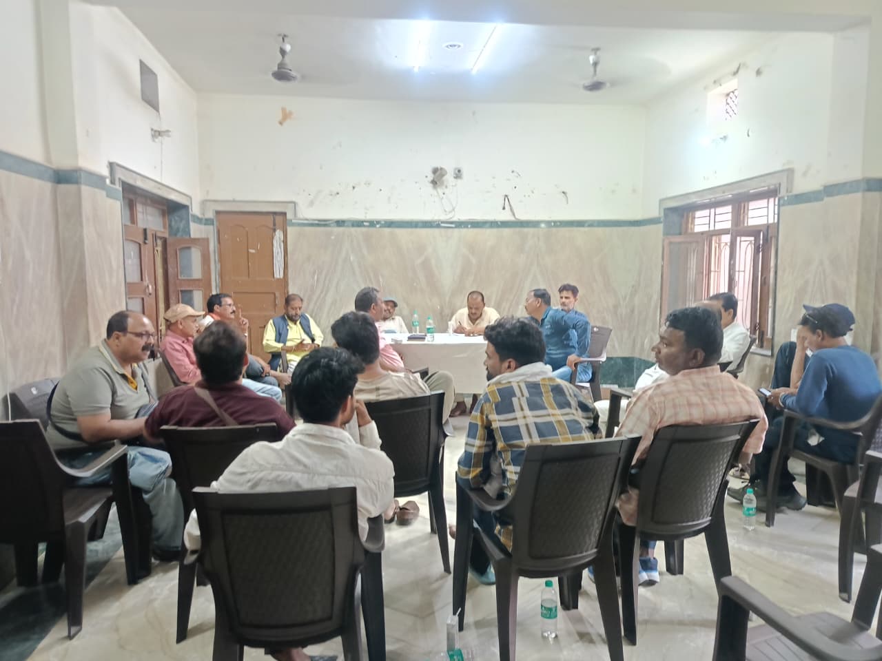 पथरगामा मुख्य चौक पर अनियंत्रित टोटो पलटा, टला हादसा