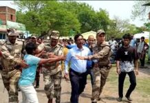 भू-धंसान के बाद फूटा गुस्सा, बीसीसीएल अधिकारियों पर पथराव