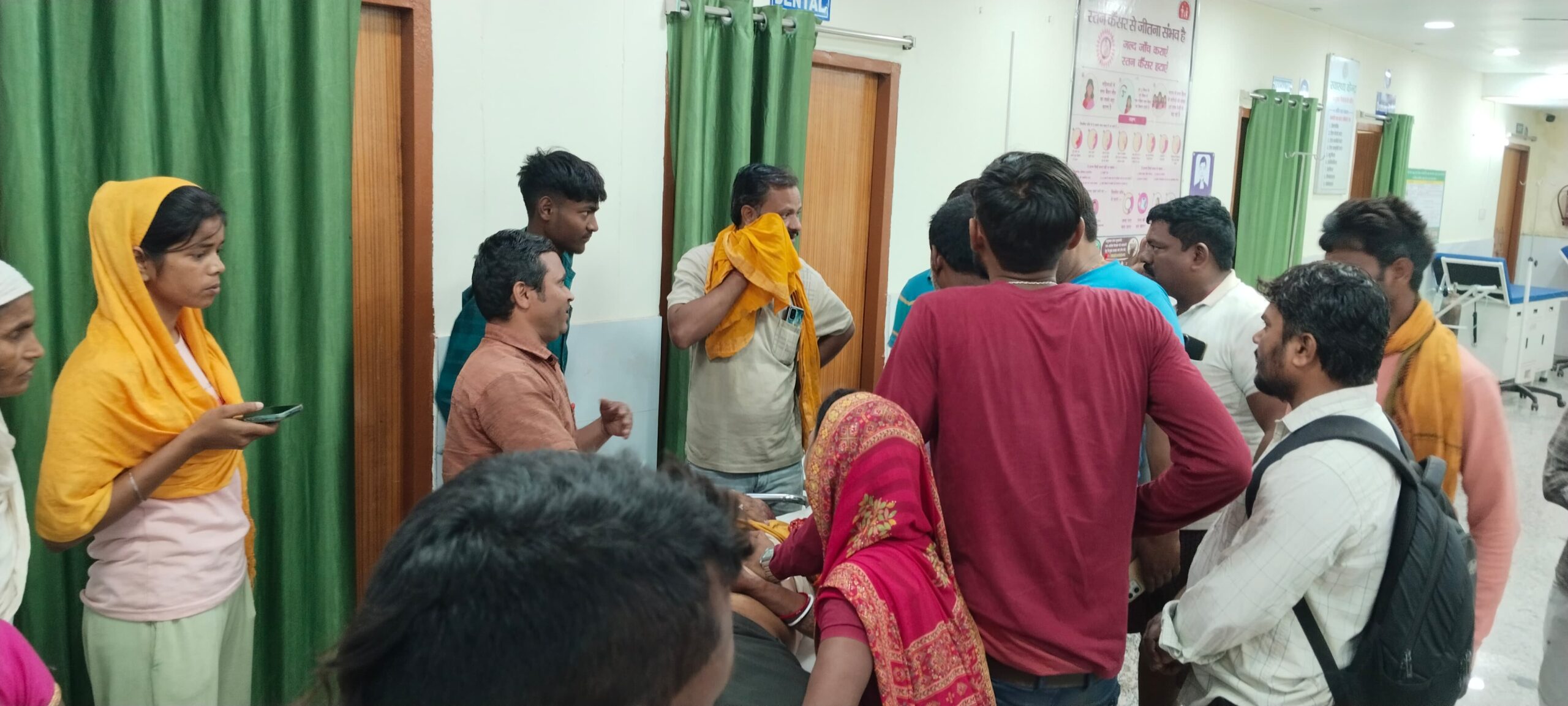 महागामा में हाईवा हादसा: गेहूं लोडिंग के दौरान डाला गिरा, युवक की मौत