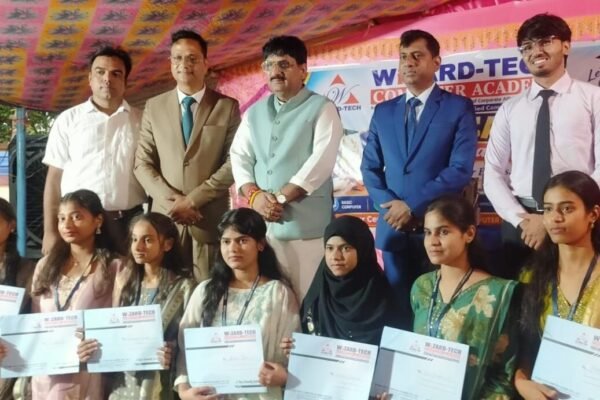 Sahibganj News: कंप्यूटर शिक्षा आज के समय की सबसे बड़ी जरूरत : बजरंगी प्रसाद यादव