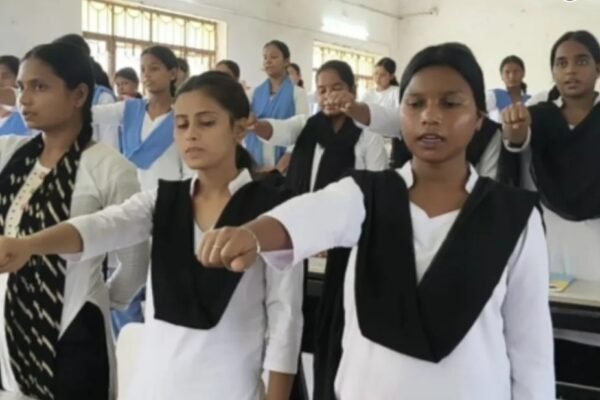 Sahibganj News : महाविद्यालय में नशा मुक्ति पर सेमिनार, युवाओं ने लिया नशामुक्त भारत का संकल्प