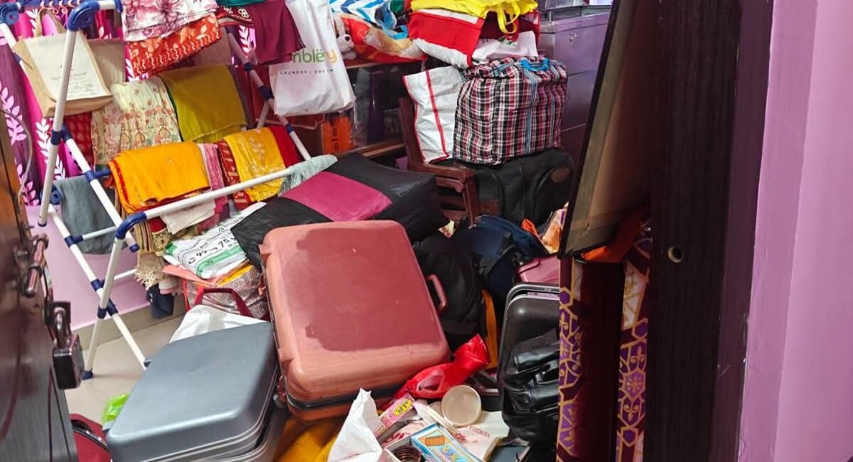 Dhanbad News: चारधाम यात्रा से लौटे परिवार को घर पहुंचते ही लगा बड़ा झटका, सूर्य_हाईलैंड_सिटी में करीब 15 लाख की चोरी