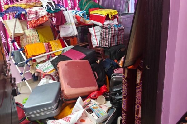 Dhanbad News: चारधाम यात्रा से लौटे परिवार को घर पहुंचते ही लगा बड़ा झटका, सूर्य_हाईलैंड_सिटी में करीब 15 लाख की चोरी